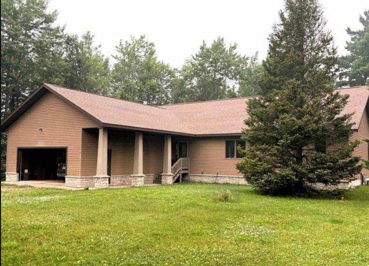 10282 East Road Republic MI 49879