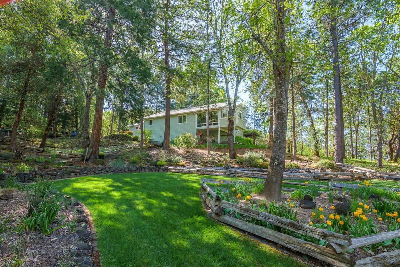 10920 Ramsey Rd Gold Hill OR 97525