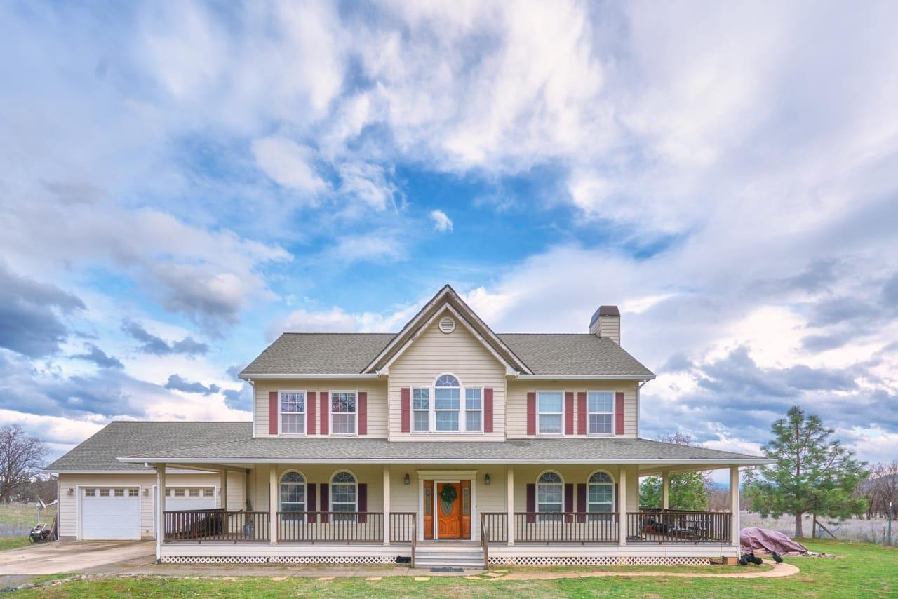 13794 Perry Road Central Point  97502
