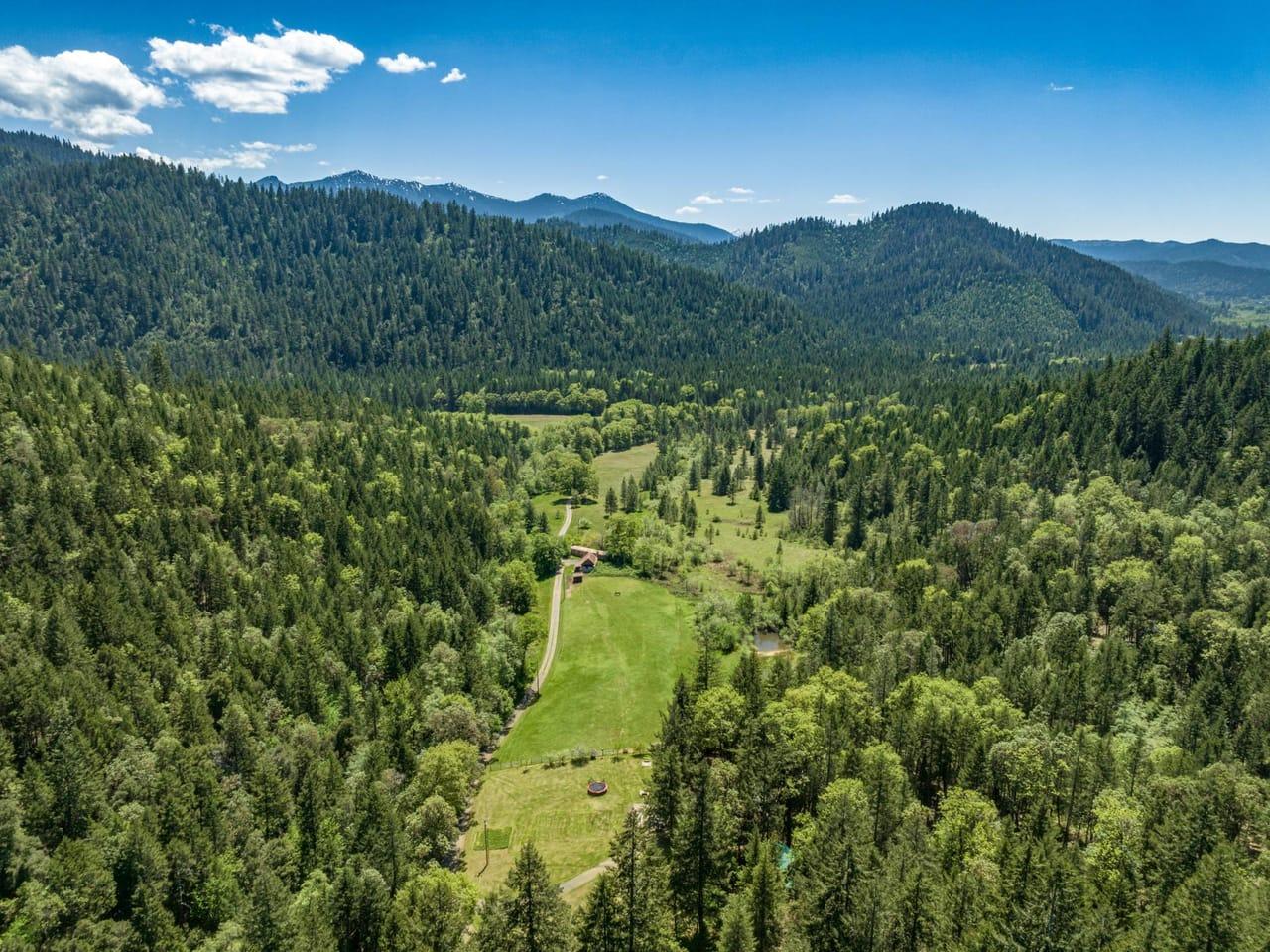 2930 Crooks Creek Road Selma  97538