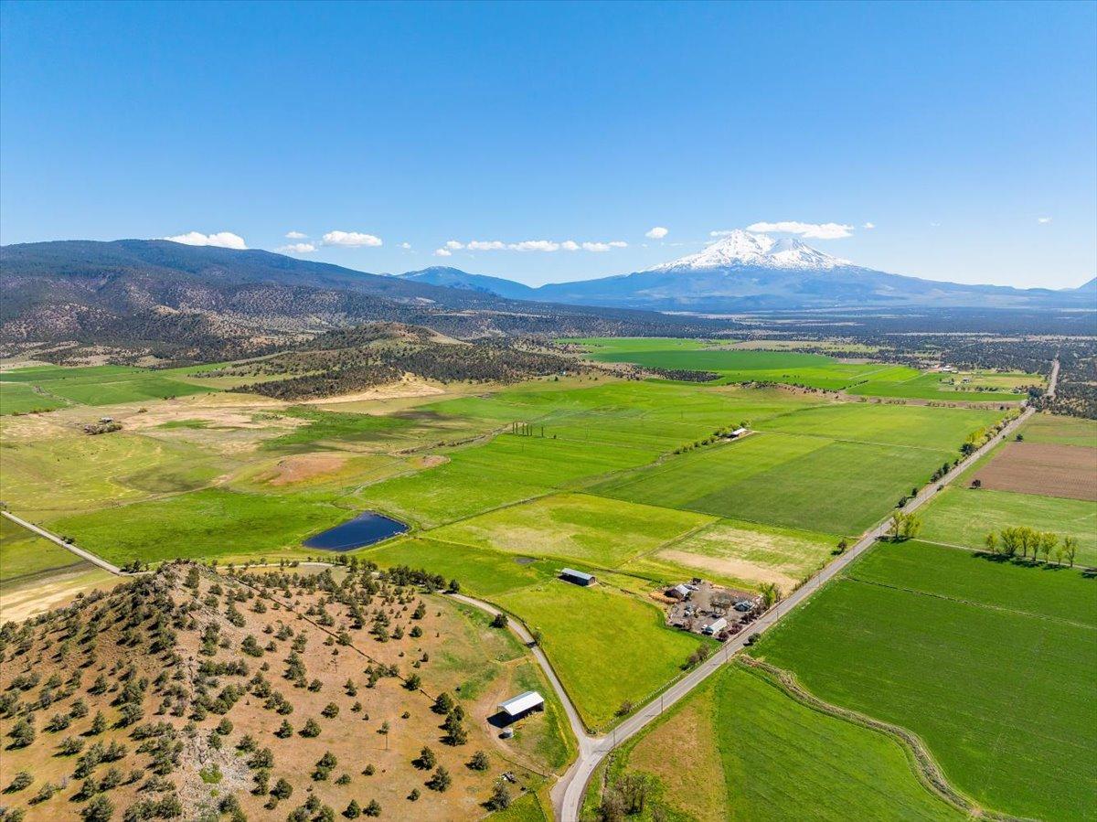 3104 Harry Cash Rd. Montague CA 96064