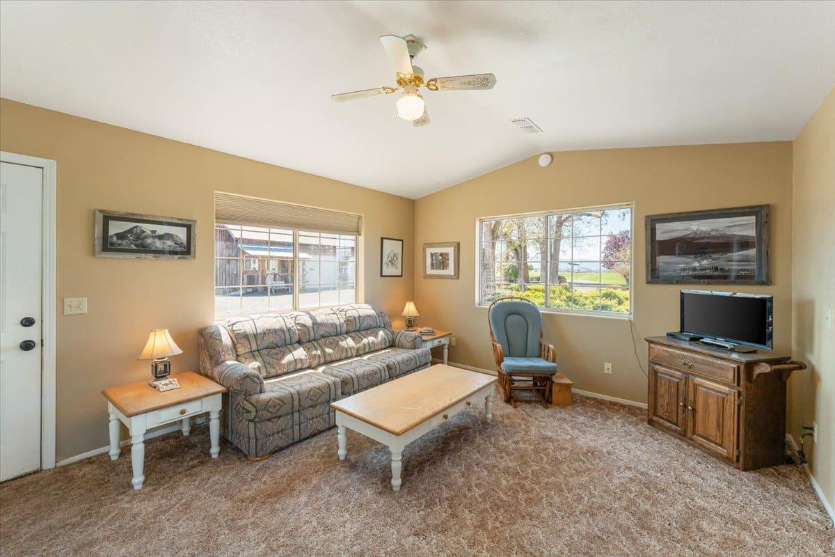 3104 Harry Cash Rd. Montague CA 96064 Picture 77.
