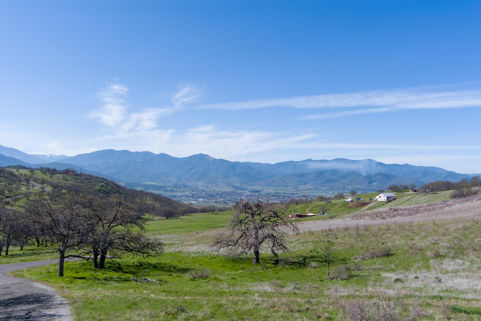 570 Canyon Hills Dr Ashland OR 97520