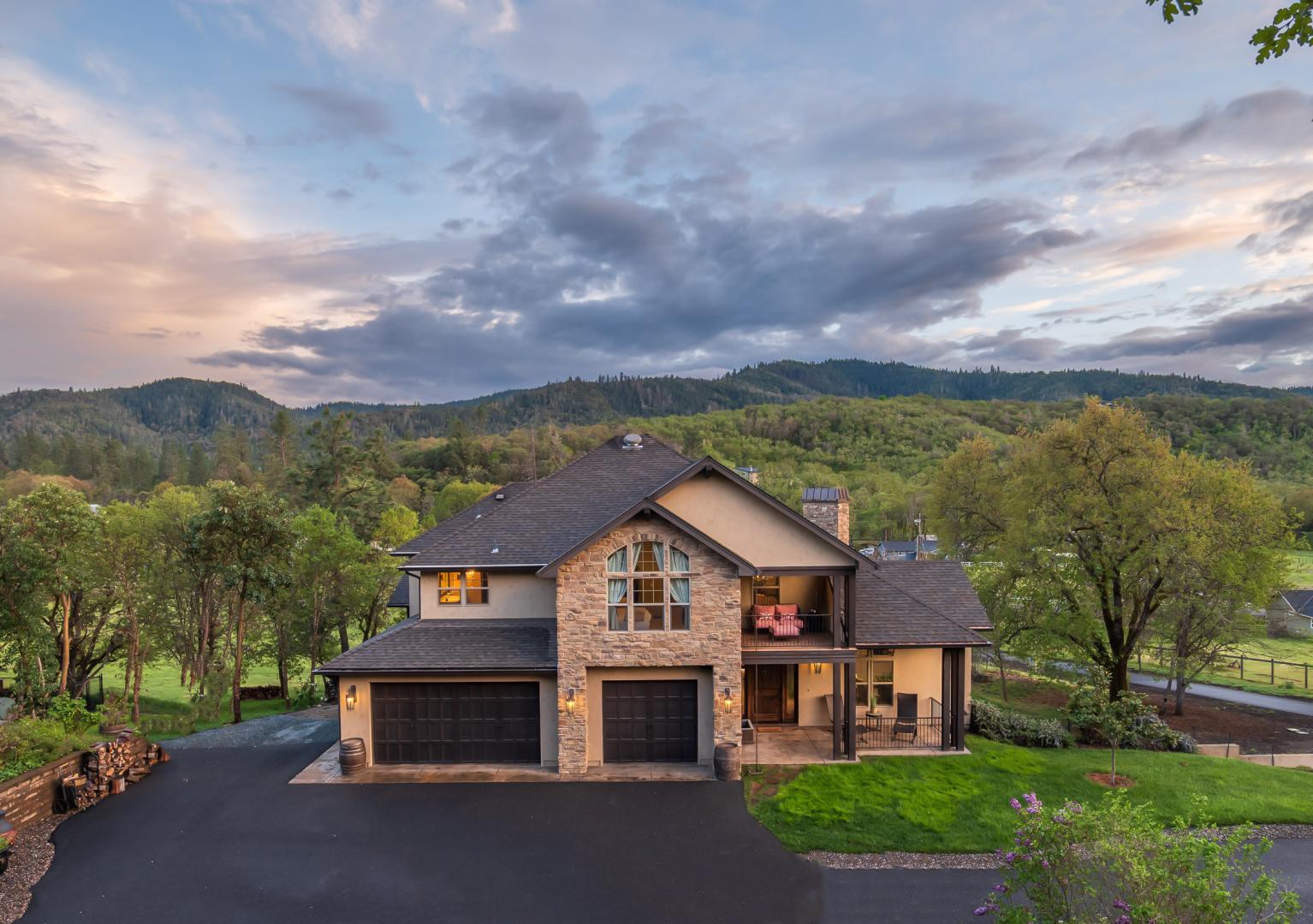 6200 Old Stage Road Central Point OR 97502