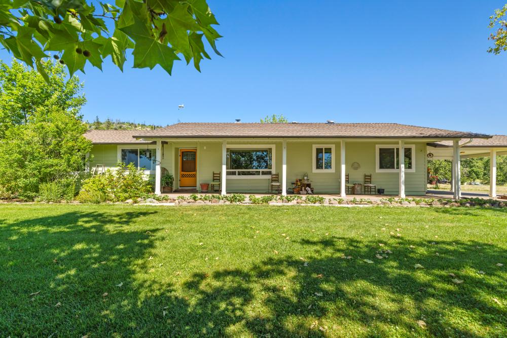 800 Hillandale Eagle Point OR 97524