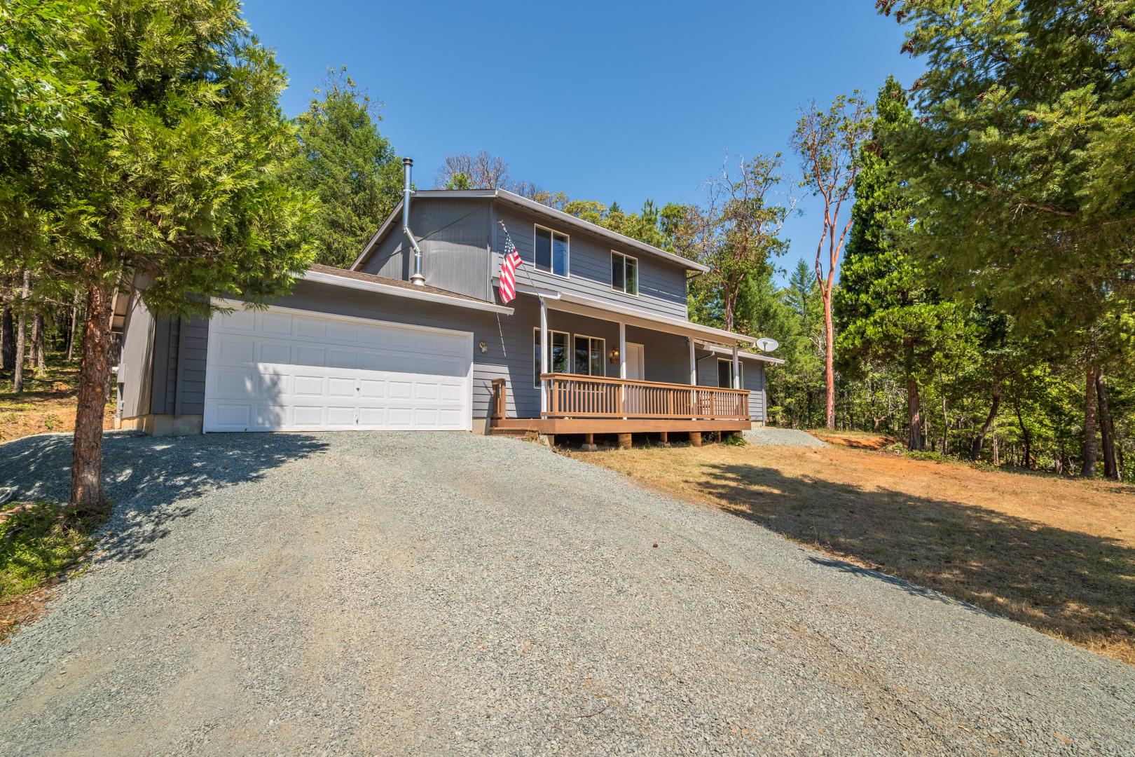 8797 West Evans Creek Road Rogue River  97537